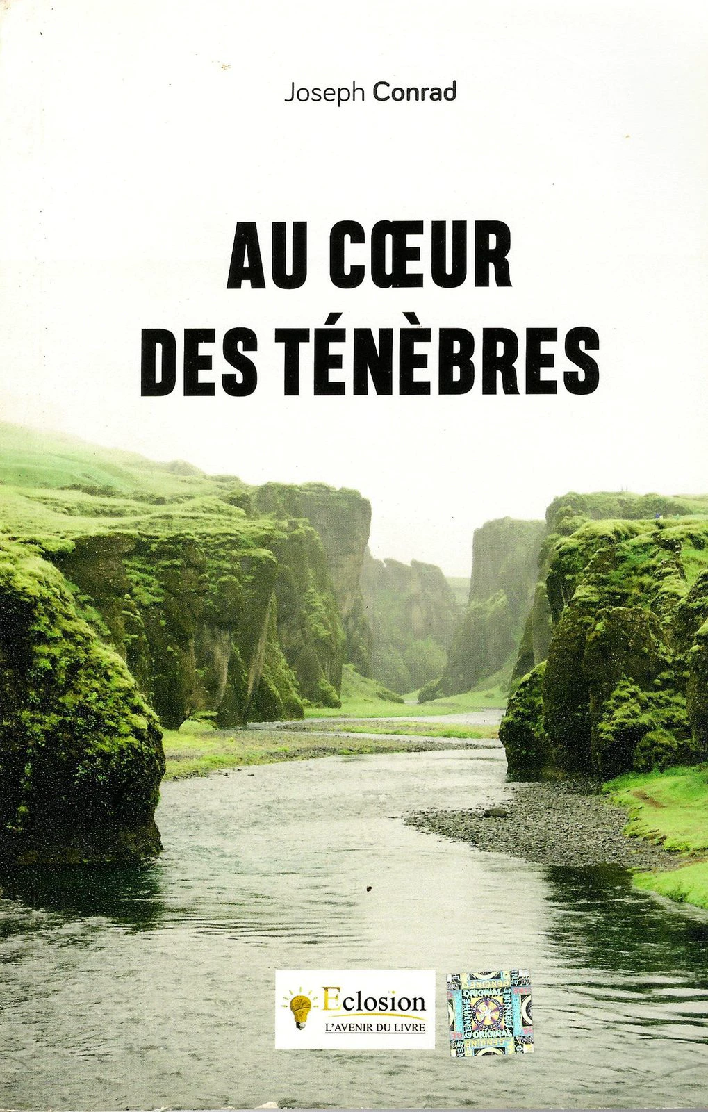 AU CŒUR DES TÉNÈBRES